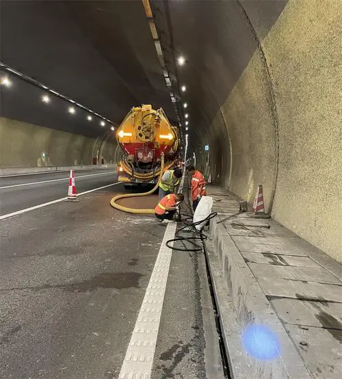 曲阜隧道排水渠清淤